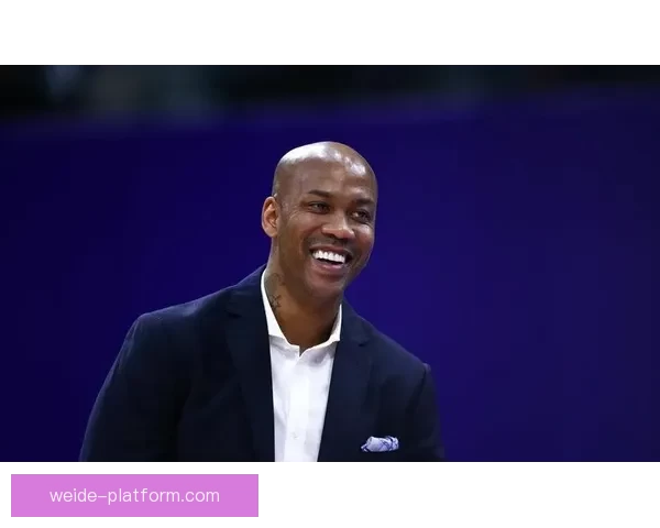 艾维情绪失控言行激烈引争议令人联想到马布里与凯-琼斯 艾维情绪失控言行激烈引争议令人联想到马布里与凯-琼斯